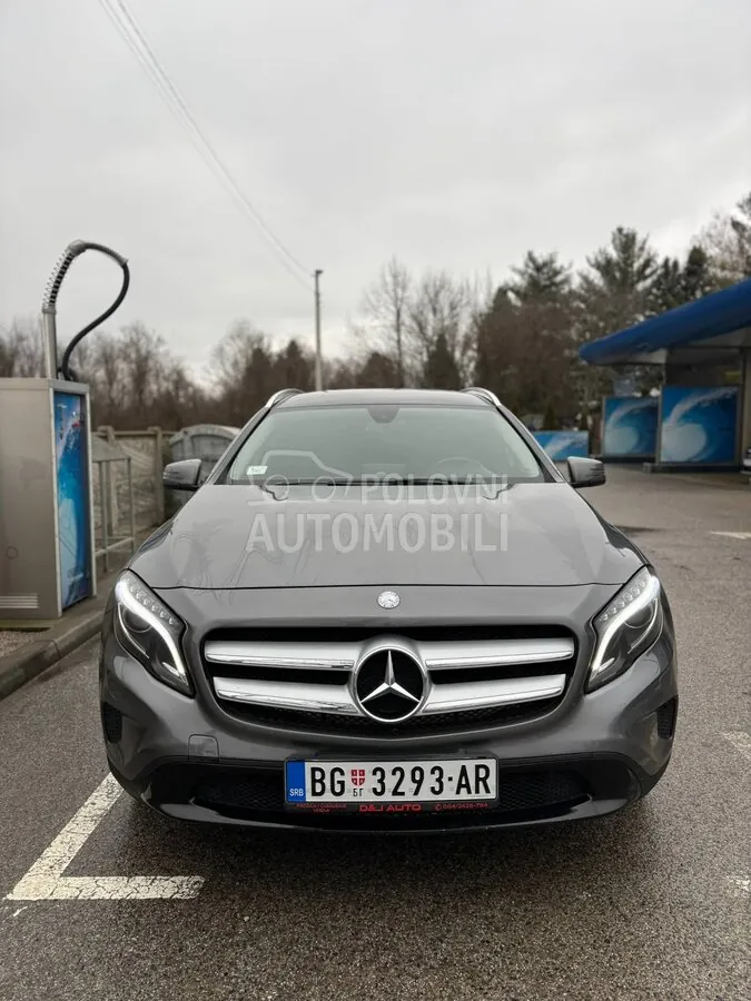 Mercedes-Benz Gla 180 2015 photo 2
