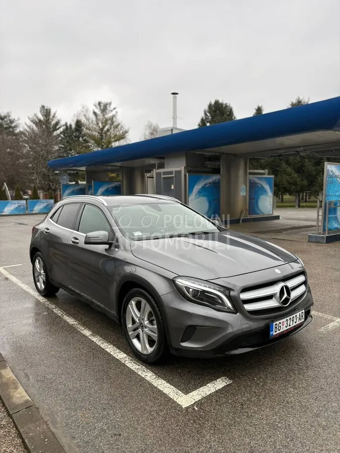 Mercedes-Benz Gla 180 2015 photo 3