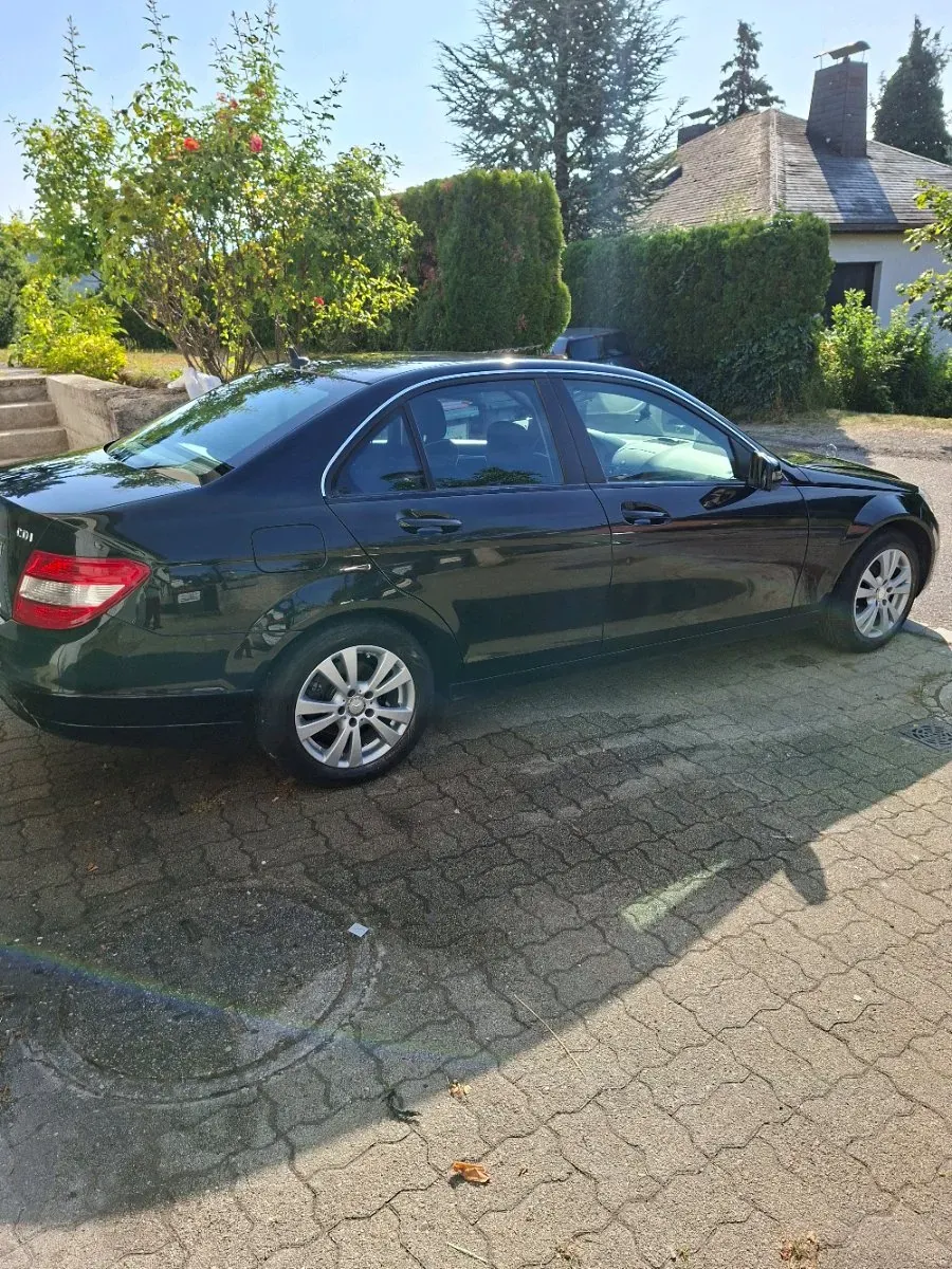 Mercedes-Benz C-Class 2009 photo 3
