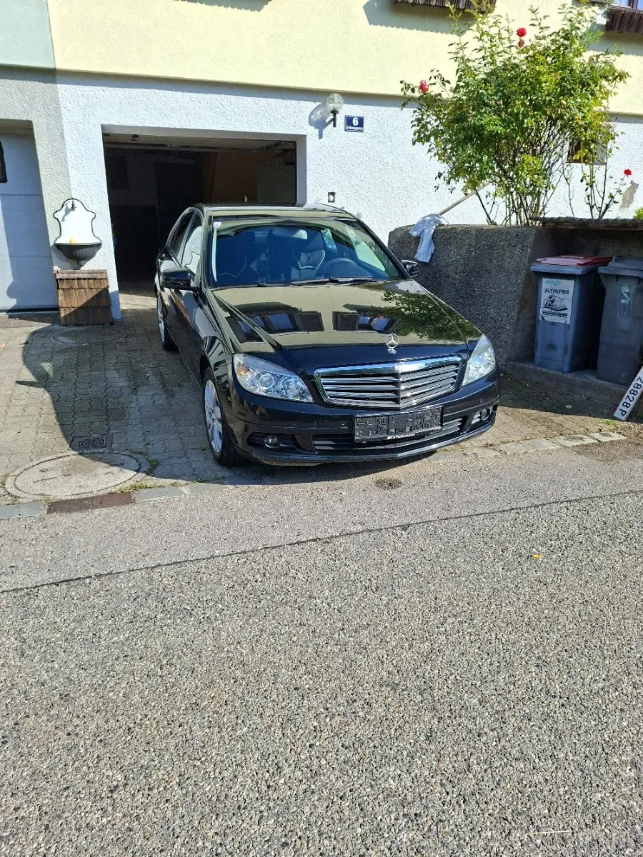 Mercedes-Benz C-Class 2009 photo 2