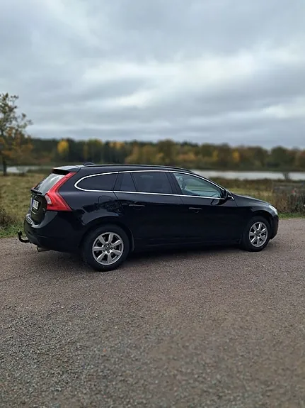Volvo V60 2013 photo 2