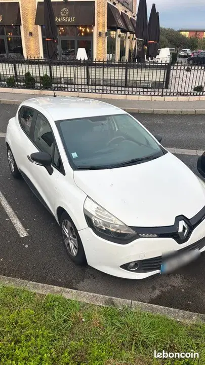 Renault Clio 2015 photo 2