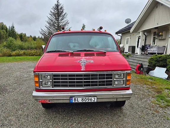 Dodge B200 1982 photo 2