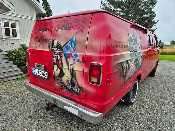 Dodge B200 1982 photo 5