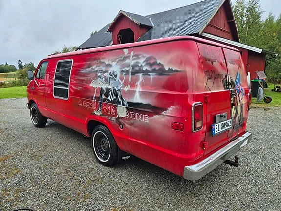 Dodge B200 1982 photo 4