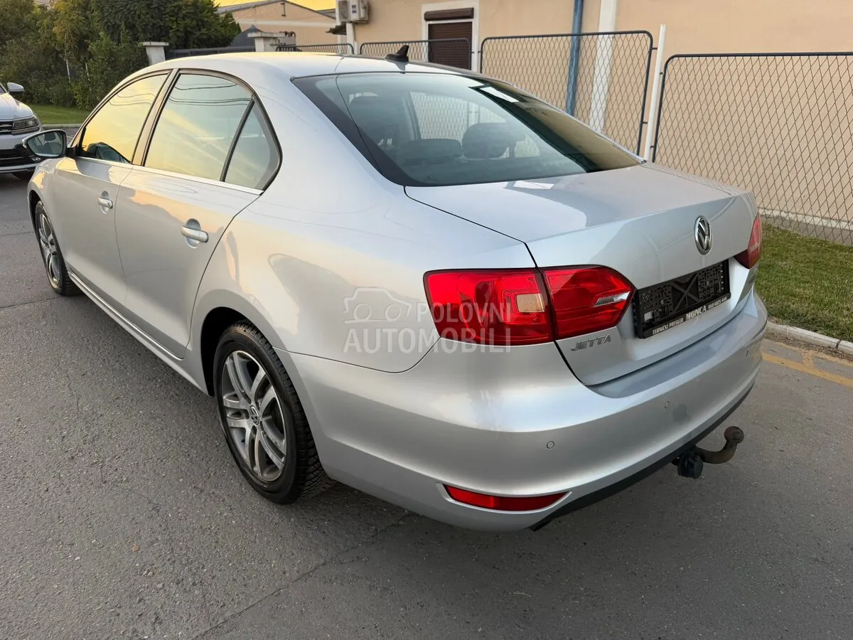 Volkswagen Jetta 2013 photo 4
