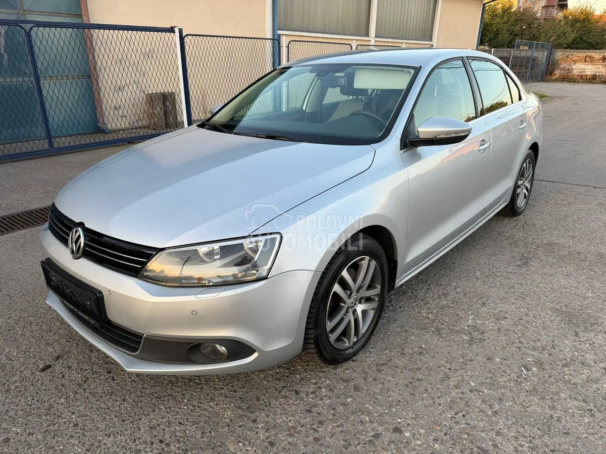 Volkswagen Jetta 2013 photo 2