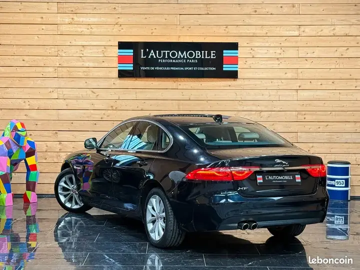 Jaguar Xf 2018 photo 3