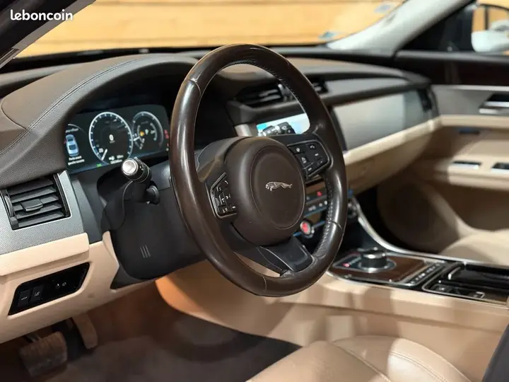 Jaguar Xf 2018 photo 4