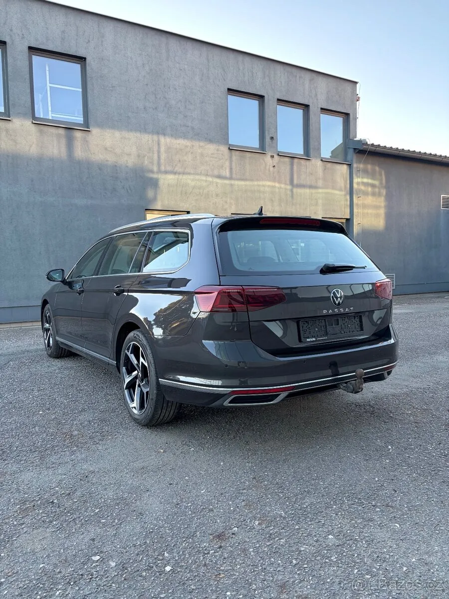 Volkswagen Passat 2022 photo 5