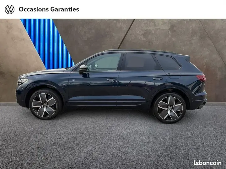 Volkswagen Touareg 2024 photo 2