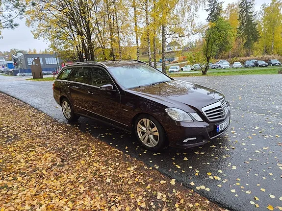 Mercedes-Benz E220 D
