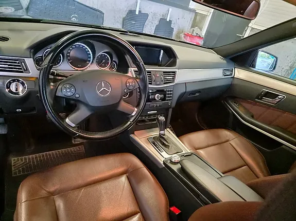 Mercedes-Benz E220 D 2010 photo 3