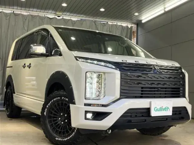Mitsubishi Delica D:5