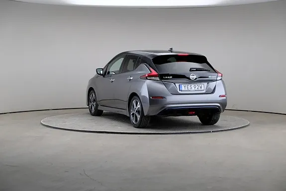 Nissan Leaf 2021 photo 2