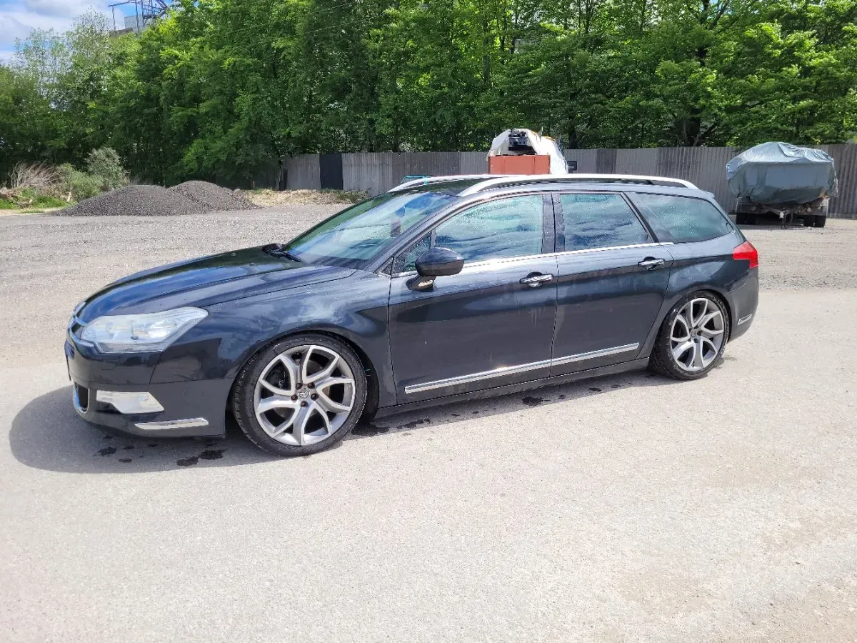 Citroen C5 2010 photo 2
