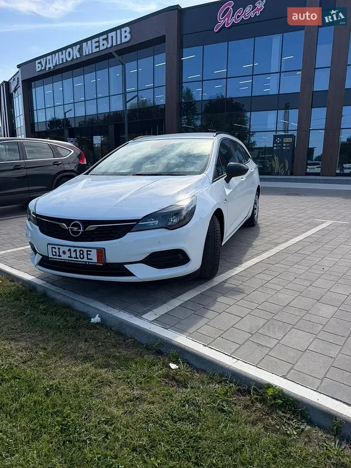 Opel Astra 2021 photo 2