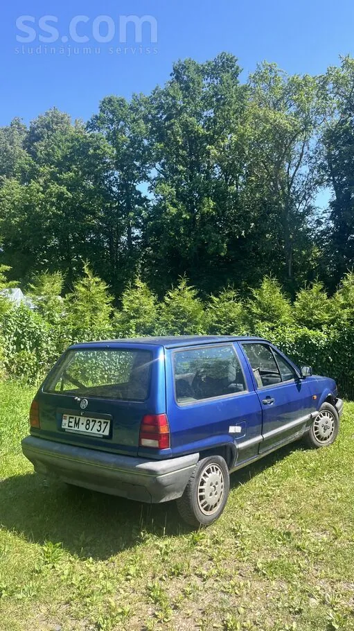 Volkswagen Polo 1992 photo 3