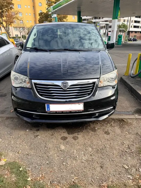 Lancia Voyager