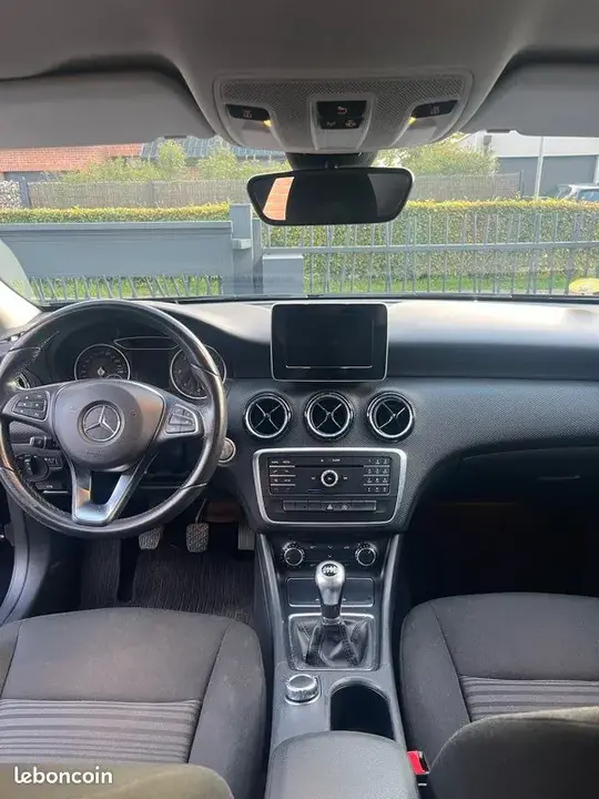 Mercedes-Benz A-Class 2017 photo 3