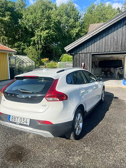 Volvo V40 Cross Country 2014 photo 3