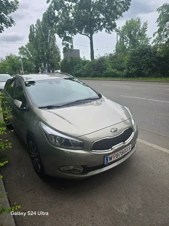 Kia Ceed 2013 photo 2