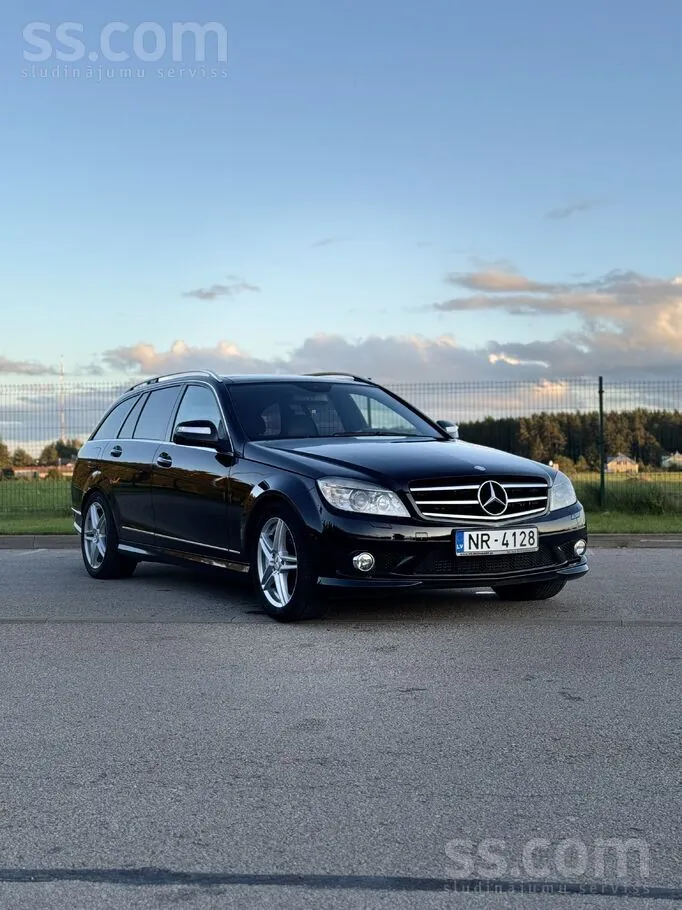 Mercedes-Benz C320 2008 photo 3