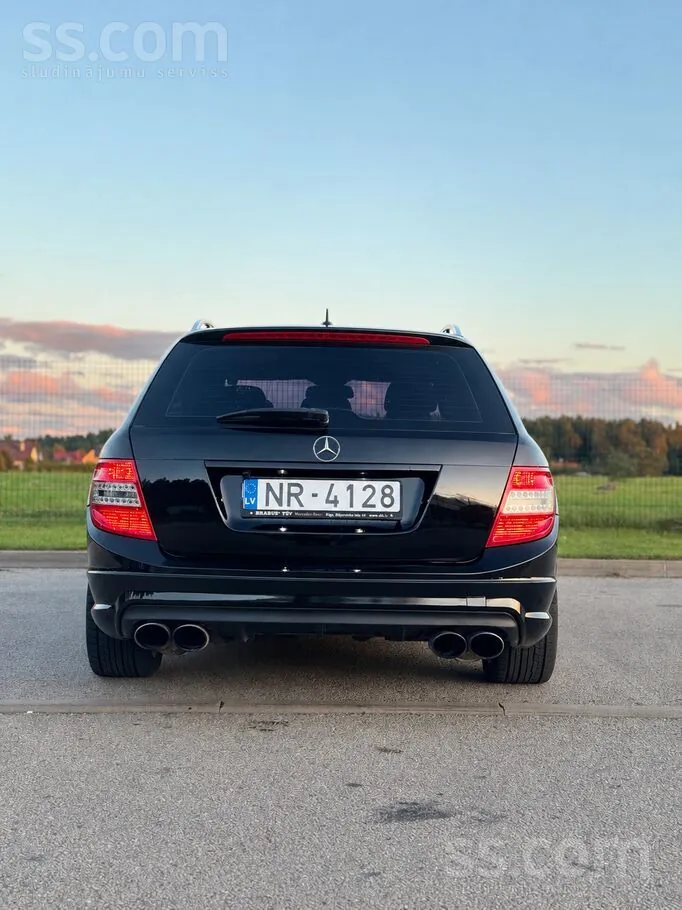 Mercedes-Benz C320 2008 photo 5