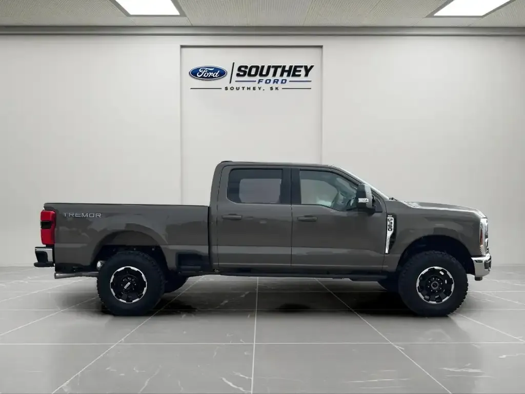 Ford F 350 2026 photo 4
