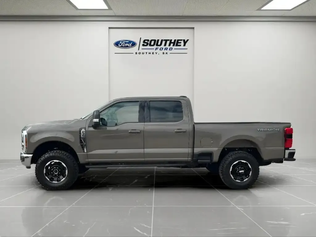 Ford F 350 2026 photo 2