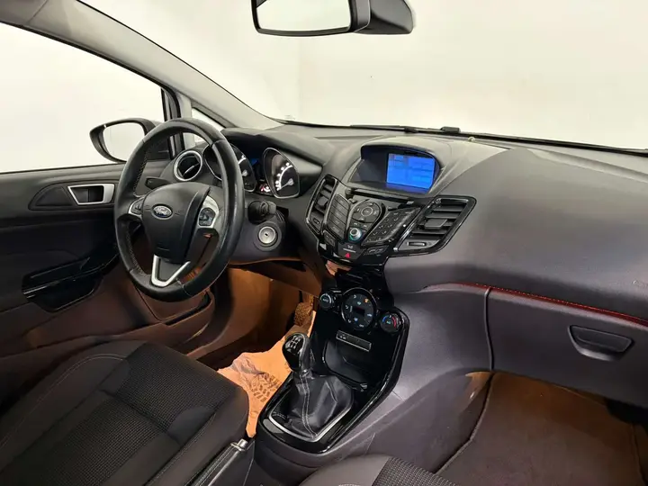 Ford Fiesta 2016 photo 4