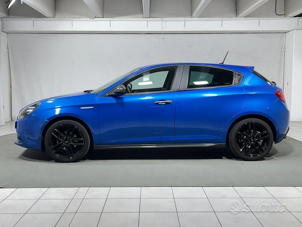 Alfa Romeo Giulietta 2018 photo 2