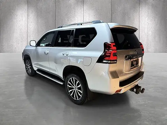 Toyota Land Cruiser 2022 photo 5