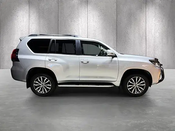 Toyota Land Cruiser 2022 photo 4