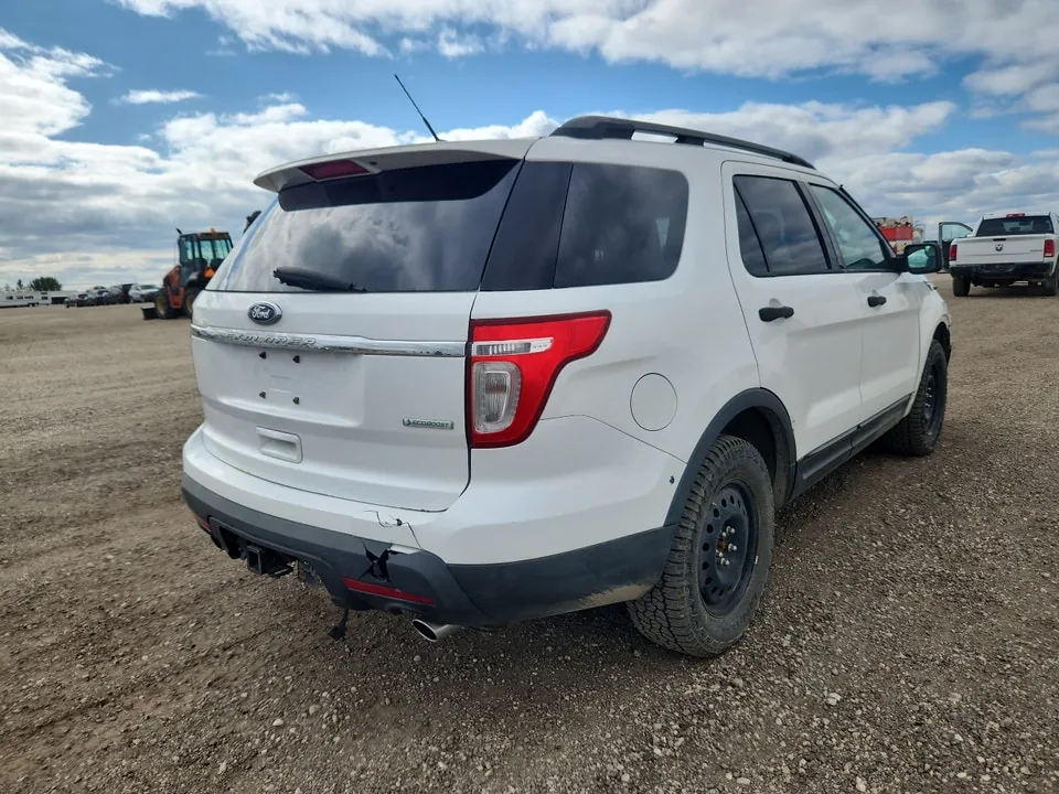 Ford Explorer 2013 photo 4