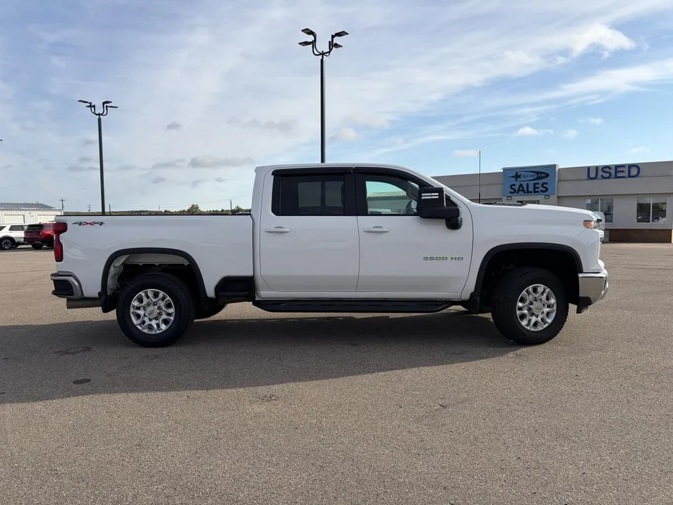 Chevrolet Silverado 3500Hd 2025 photo 5
