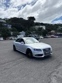 Audi S4 2010 photo 3