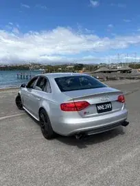 Audi S4 2010 photo 2