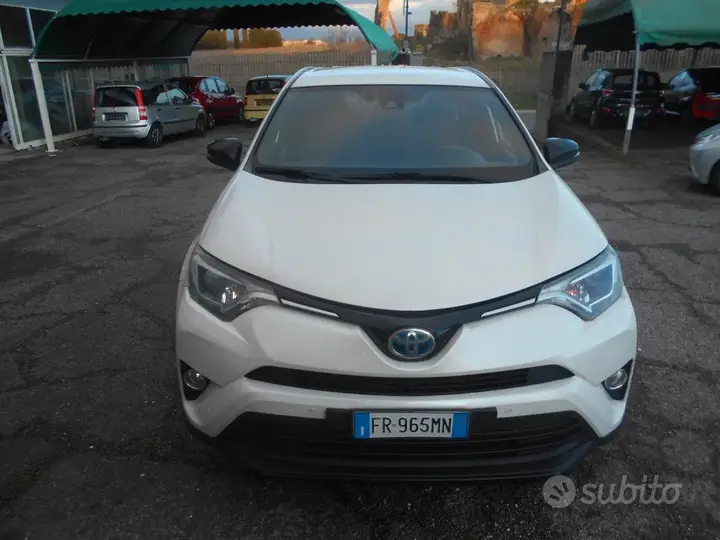 Toyota Rav4 2018 photo 2