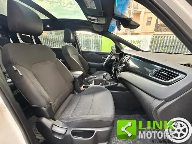 Kia Carens 2016 photo 4