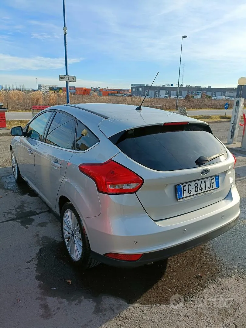 Ford Focus 2016 photo 2