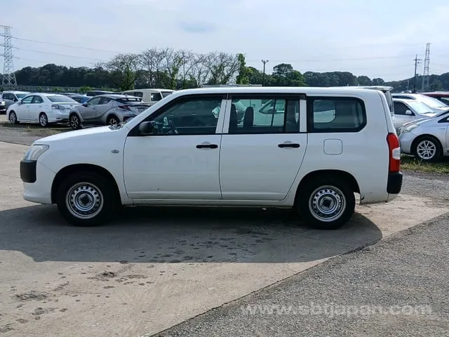 Toyota Probox 2015 photo 4