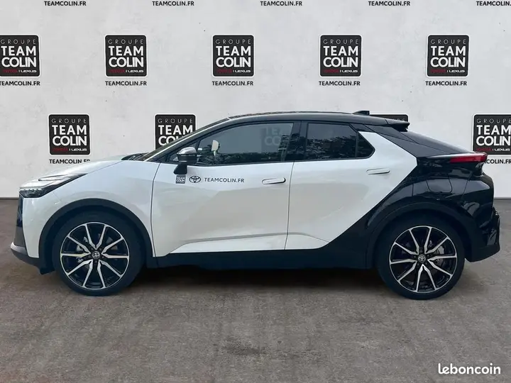 Toyota C-Hr 2026 photo 2