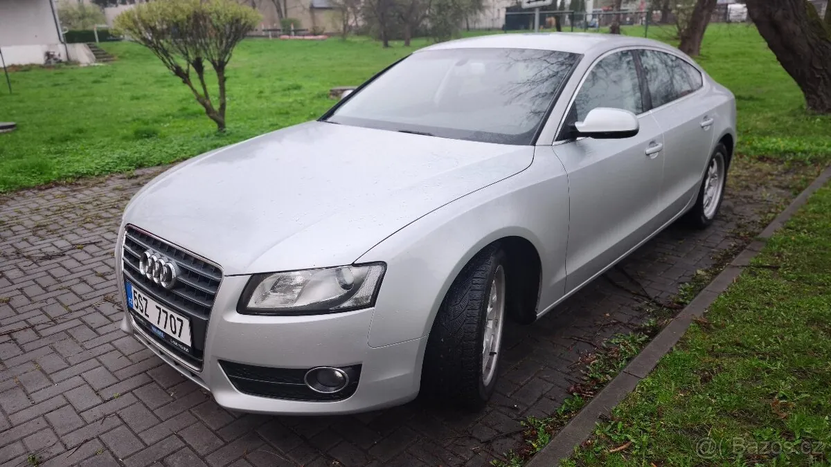 Audi A5 2011 photo 2