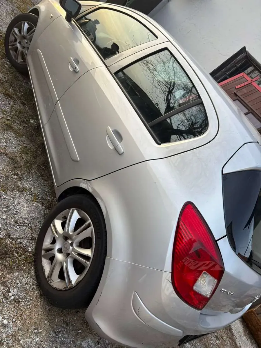 Opel Corsa 2006 photo 2