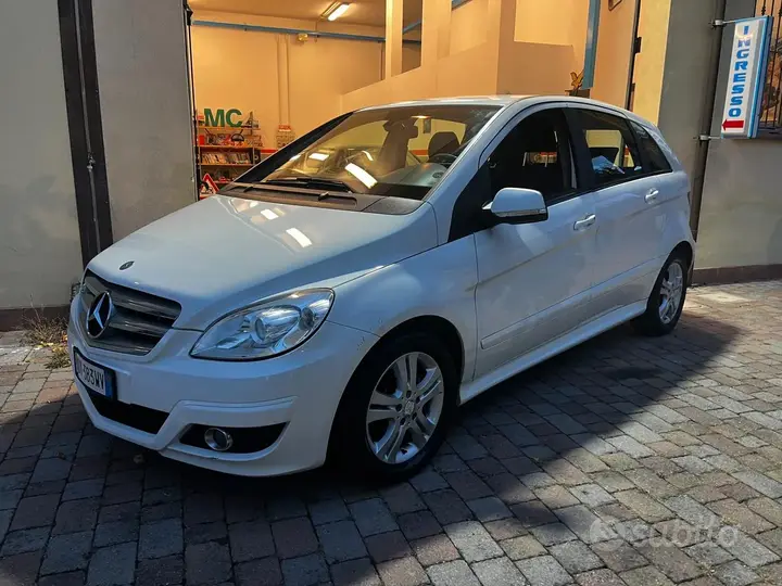 Mercedes-Benz B 180 Cdi