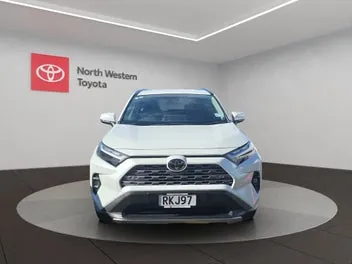 Toyota Rav4 2025 photo 3