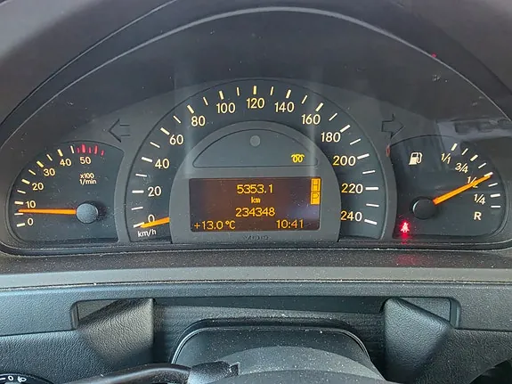 Mercedes-Benz G400 2004 photo 3