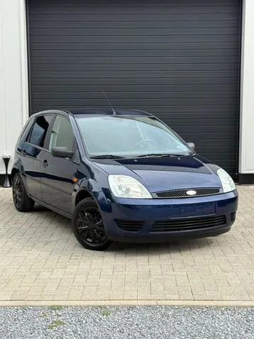 Ford Fiesta 2006 photo 2