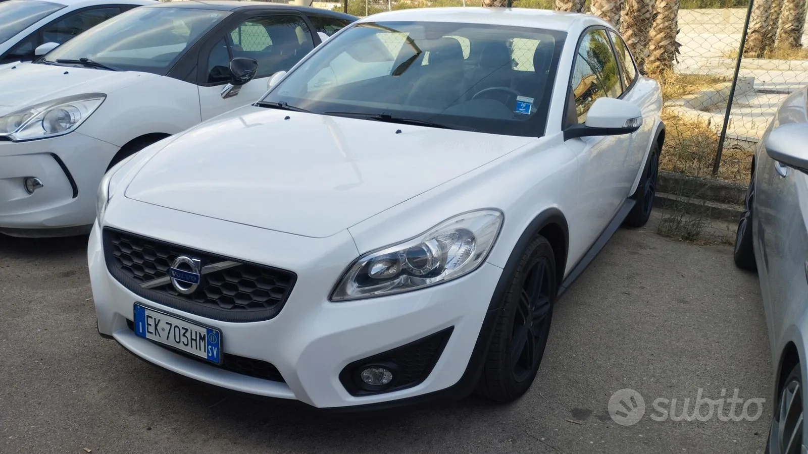 Volvo C30 2011 photo 2